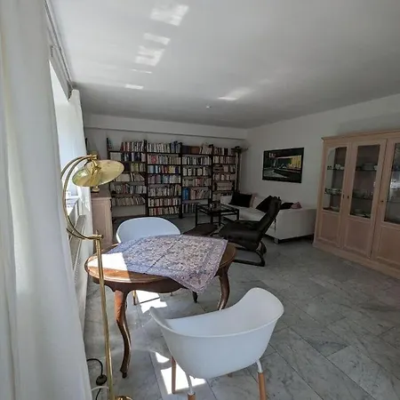 Majestic In Werder Apartment